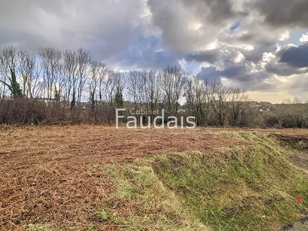 coutances  terrain à bâtir de 754 m2 avec vue dégagée  viabi