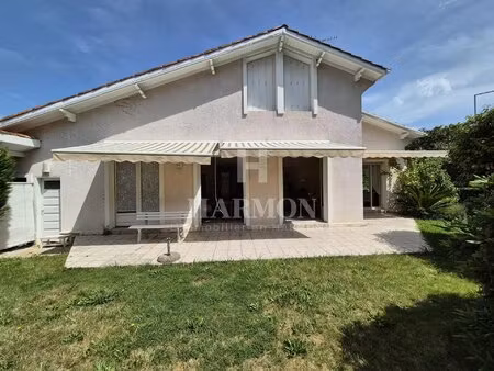 harmon à vendre : maison à pau : 6 pièces avec cheminée  131 m²