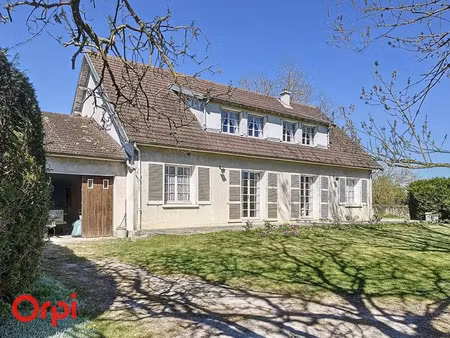 vente maison 6 pièces 187 m² à montmarault (03390)  199 800 €