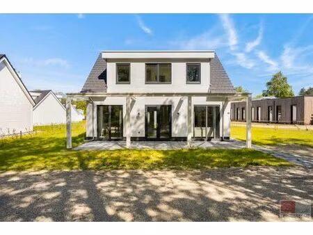 ruime vakantiewoning (model narvik) met een woonoppervlak...