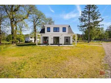 ruime vakantiewoning (model narvik) met een woonoppervlak...