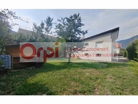 maison saint-égrève 552 m² t-4 à vendre  315 000 €