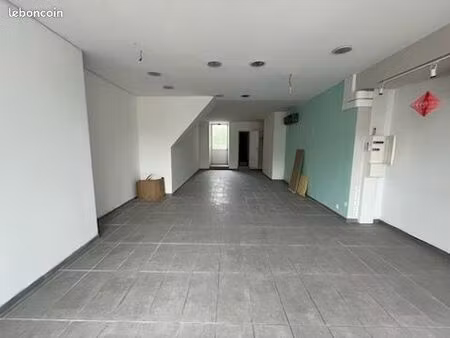 local commercial 57 m² montcornet