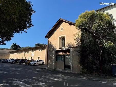 bureaux 1200 m² cahors