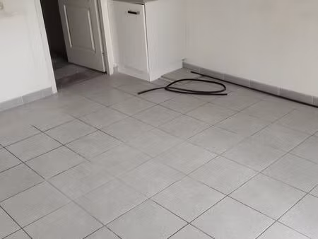 local commercial 65 m2 - les mages