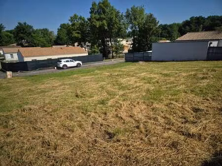 vente terrain à fléac (16730) : à vendre / 609m² fléac