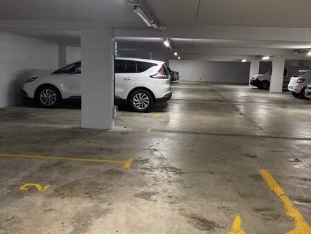 parking/box 12 m² tulle