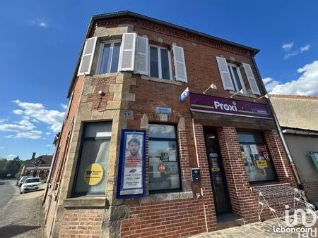 boutique 395 m² sennely