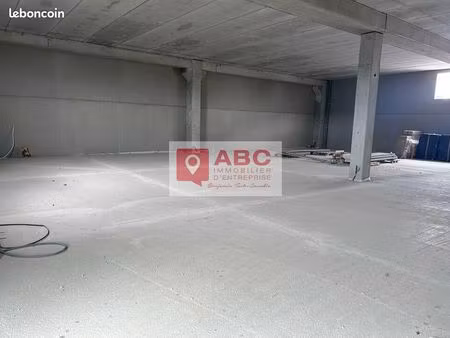 local commercial 275 m²