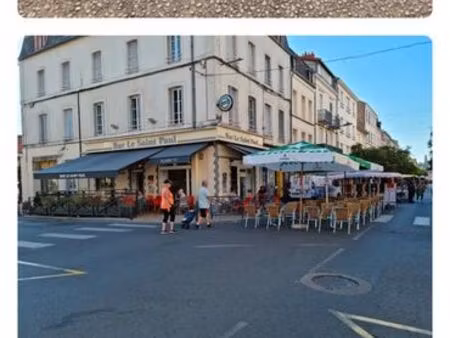 bar convivial en plein cœur du marché