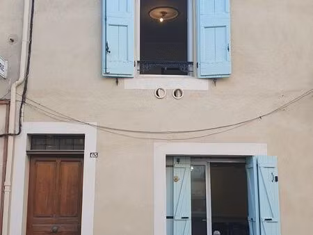 immeuble 90 m² la tour-d'aigues