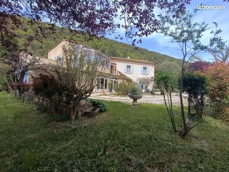 maison 7 pièces 180 m²