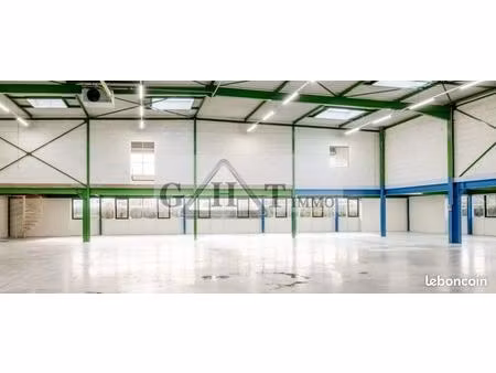 local bureaux 980 m²