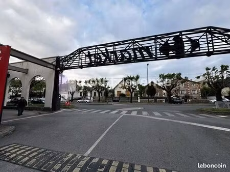 commerce beauté/coiffure 60 m²