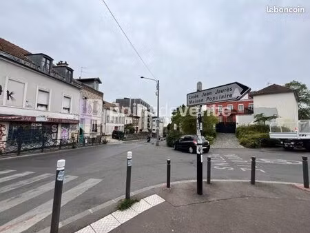 local commercial 101 m²