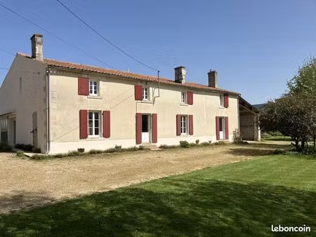 maison 8 pièces 198 m²