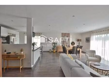 vente maison à vairé (85150) : à vendre / 124m² vairé