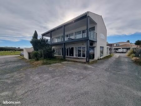 local commercial 126 m²