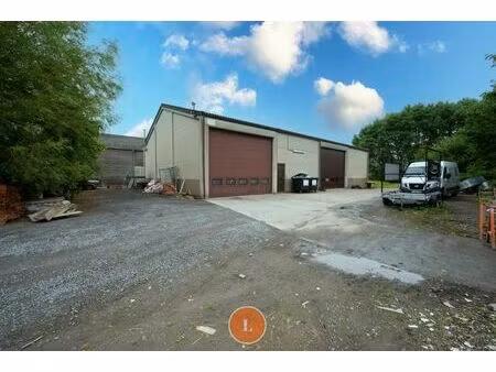 loods van 360m² op 5513m² grond in industriegebied