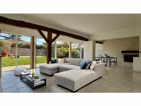 maison familiale de 153m2 bien entretenue en residence proche ecoles et college sur enviro