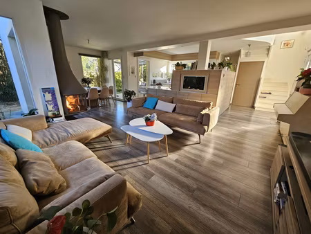 pavillon contemporain en excellent état !