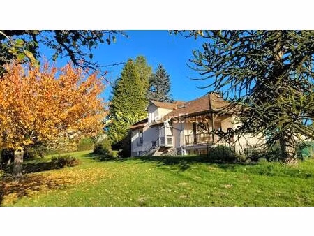 grande maison avec terrain