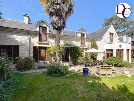 propriété de charme avec jardin paysager  verger  piscine ch