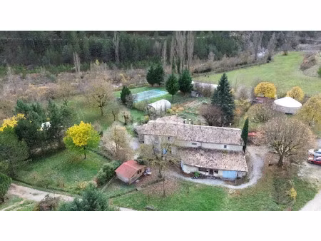 vente propriété 14 pièces 345 m² à saint-benoit-en-diois (26340)  875 000 €