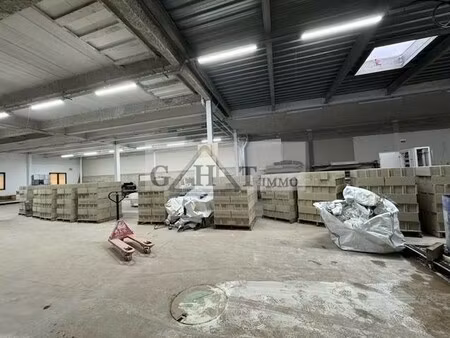 location local commercial