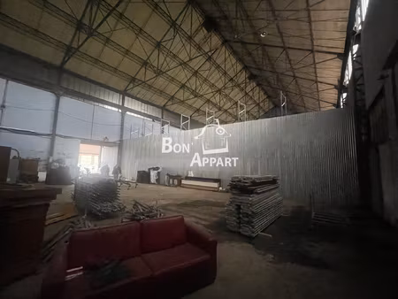 hangar 300m2 1 piece 300m2