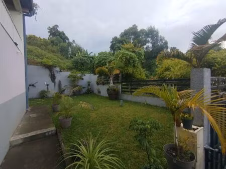 maison meublée f4 à louer - petit tampon