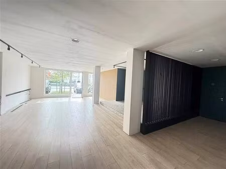 handelspand van 150m² in hartje oudenaarde