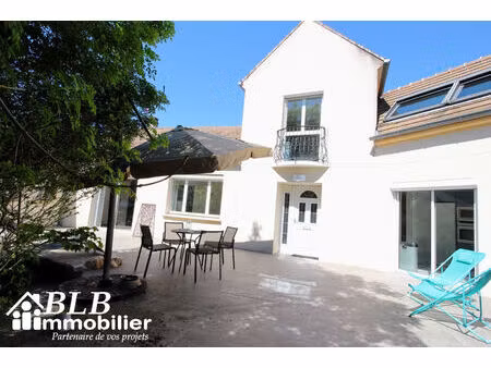 vente maison 8 pièces 190 m² le mesnil-saint-denis (78320)