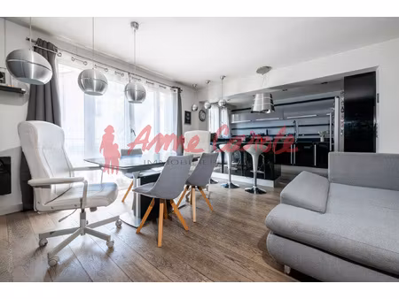 appartement 3 pieces 82 m2 + parking et cave