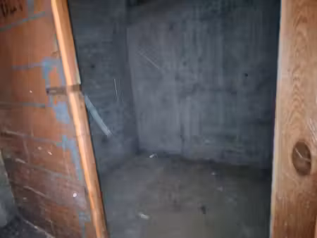 cave garde meuble box stockage 9 m² saine (10 20m3) accès facile  toulouse  chalets  centr