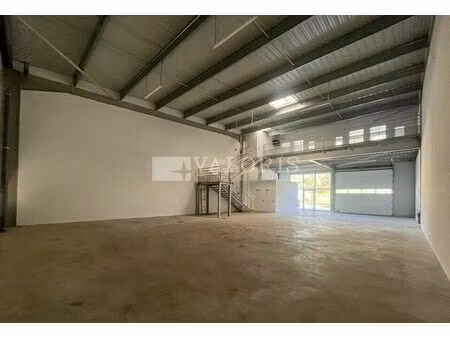 location commerce 720 m² à la ciotat (13600)
