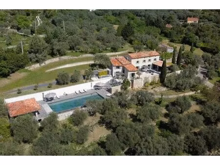 vente maison 7 pièces 320 m² tourrettes (83440)