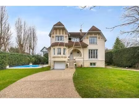 maison de luxe à louer au vésinet : 6 400€/mois | 267m²