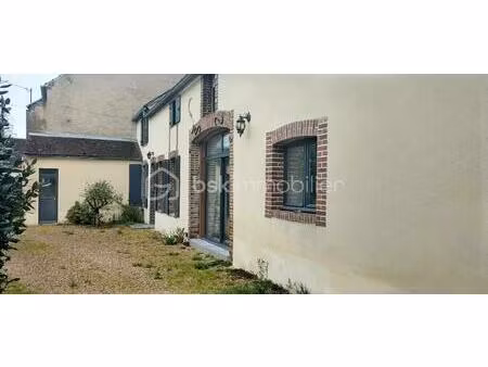 maison ancienne de 195 m² à fleury-la-vallee