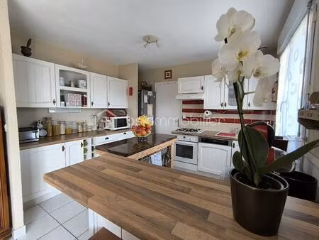 maison traditionnelle de 94 m² à chasne-sur-illet