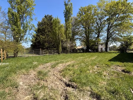 terrain constructible de 429 m2.