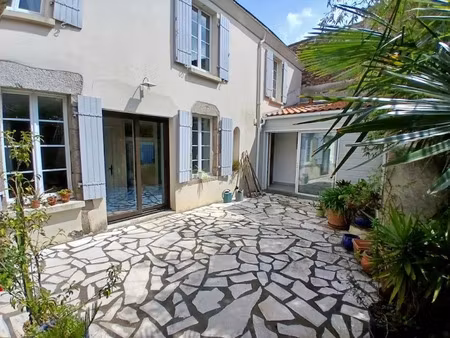 vente maison 5 pièces 135 m² à vieillevigne (44116)  220 000 €