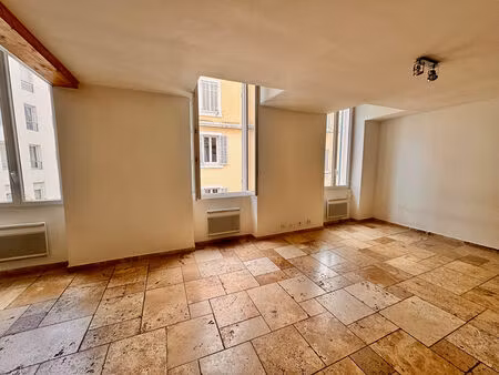 vente appartement 3 pièces 80m2 marseille 5eme (13005) - 235000 € - surface privée