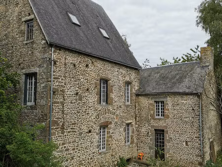 ancien prieuré avec maison annexe secteur bais