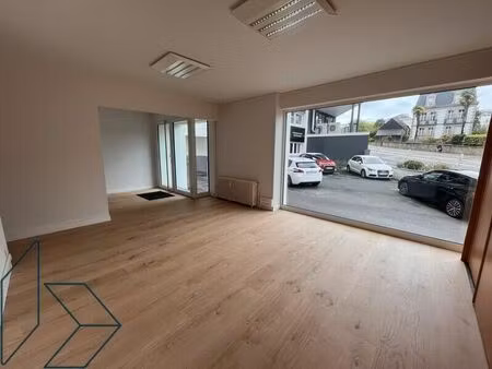 location bureau 60 m² à vannes (56000)