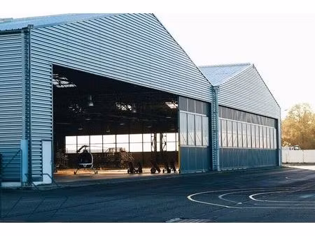 location commerce 600 m² à saint-nolff (56250)