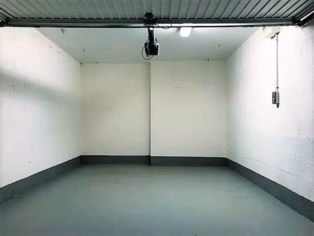 vente garage 16 m² vaulx-en-velin (69120)