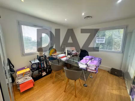 à vendre - bureaux 128 m2 - nîmes (zone franche urbaine - zf