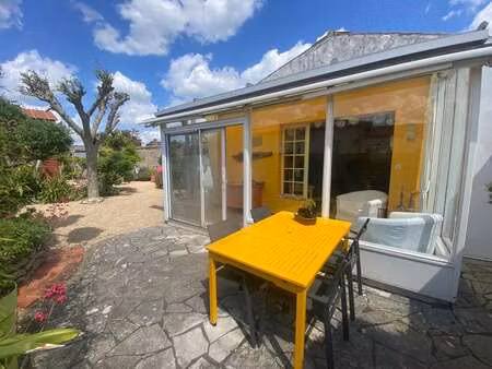 vente longère et corps de ferme à triaize (85580) : à vendre / 80m² triaize