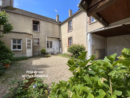 charmant ensemble immobilier au coeur de champigny-sur-yonne